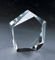 Bianco iceberg cristallo ottico, ottico poligono di cristallo bianco, cristallo sfaccettato bianco, poligono cristallo ottico con perfetta faccia e lucidato, siamo in grado di incidere il logo personalizzato, slogon o opere d'arte all'interno del fermacarte di cristallo.