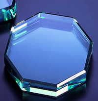 Achthoek jade glazen presse-papier, achthoekige glazen presse-papier, achthoek jade kristal papiergewicht, kunnen wij graveren bedrijfslogo of een eigen afbeelding op de presse-papier.